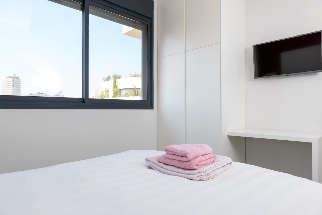 Bright & Modern 2Br With Balcony On Dizzengoff Apartment เทลอาวีฟ ภายนอก รูปภาพ